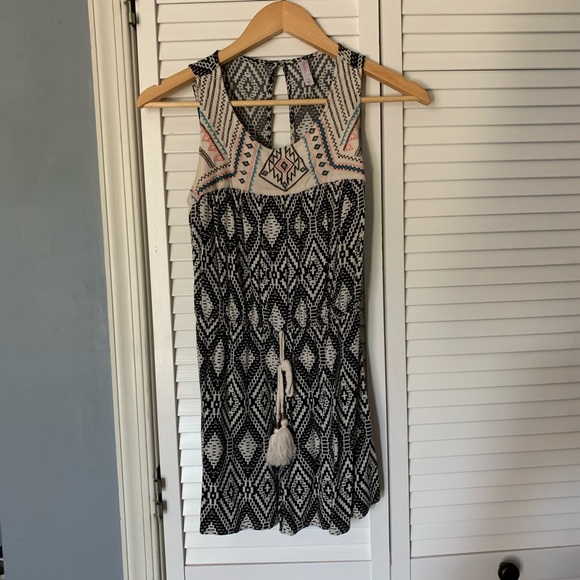 Romper - Picture 2 of 6